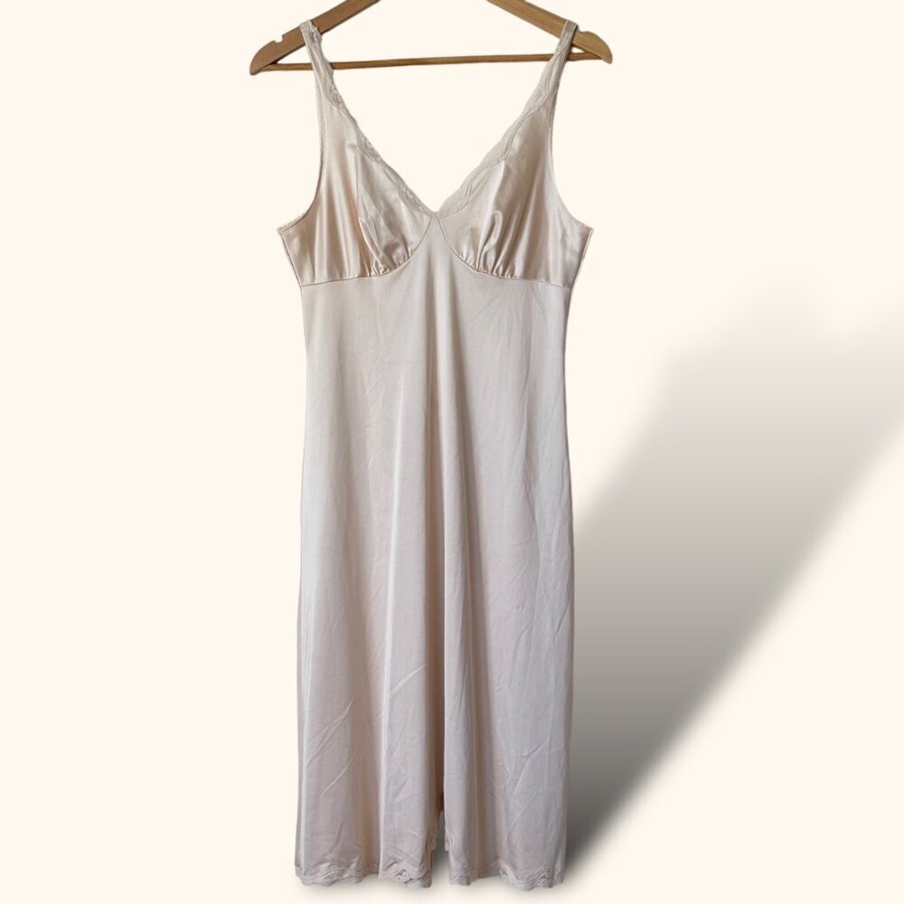 Warner's Frostings Satin‎ Slip Style 55465 Beige Lace Trim Length 25 in Size 34